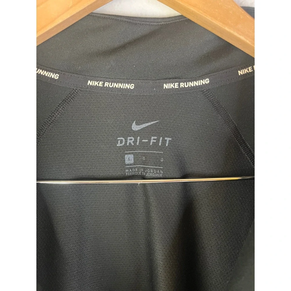 Nike Running Dri-FIT Mens Black Half Zip Pullover Long Sleeve Shirt Large‎ NWT